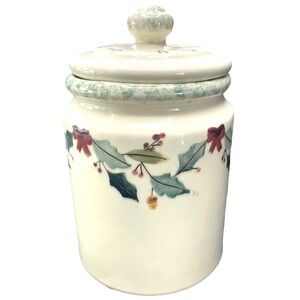Hartstone Pottery Vintage Christmas Garland Holly Acorn Canister Cookie Jar 1983
